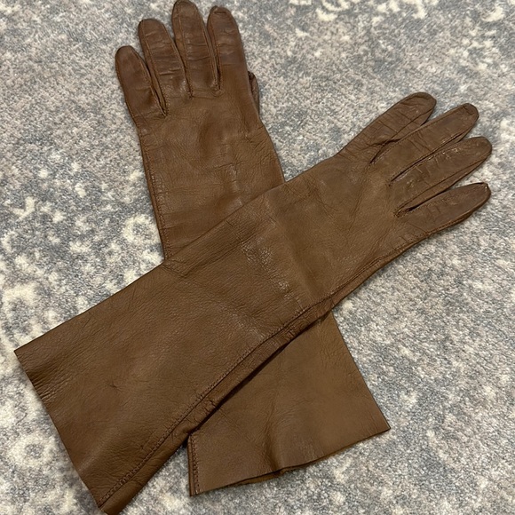 GLOVES VINTAGE FINE LEATHER IN A BEAUTIFUL CHOCOLATE BROWN SIZE SMALL - Picture 2 of 5